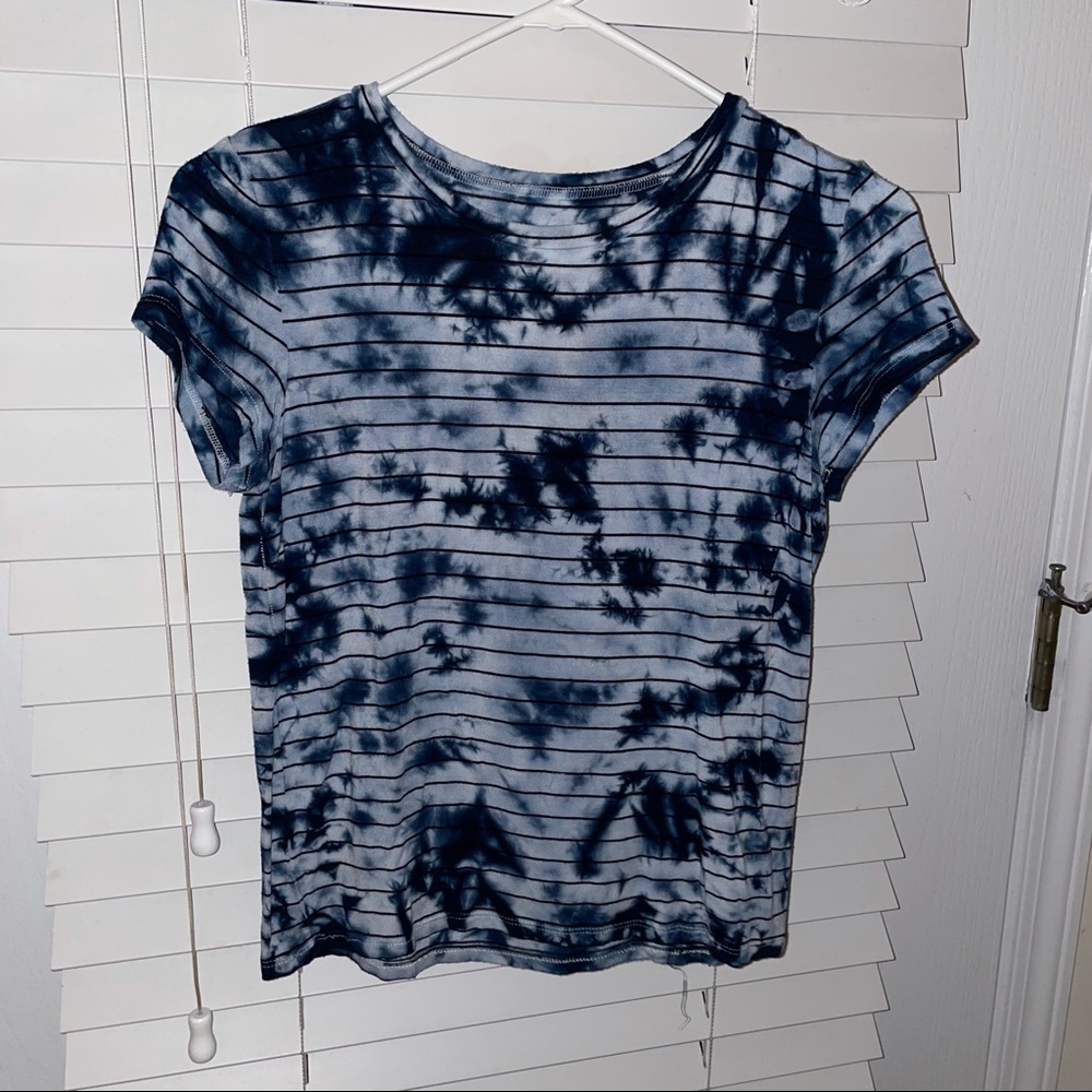 American Eagle Slightly Cropped Top